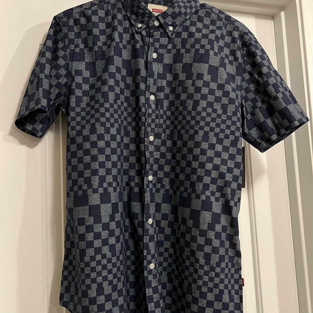 NWT Levi's Men's Penta Short Sleeve Woven Shirt, Dress Dark Blue & Grey, Small - Picture 2 of 10
